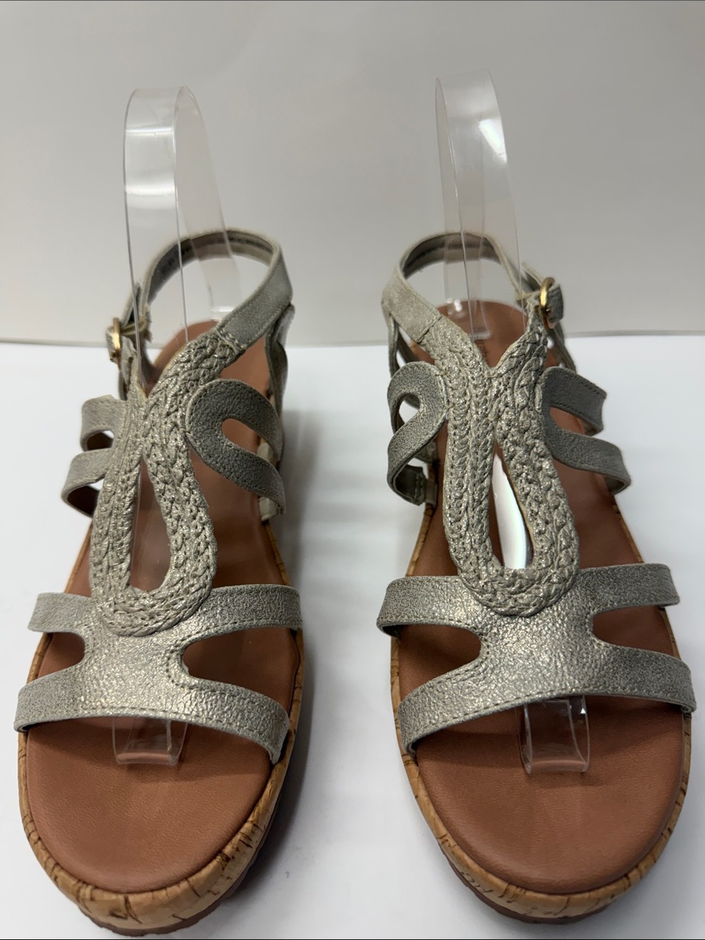 NWOT BareTraps Women's Wilma Sandals in Metallic Champagne and Tan  Size 7M